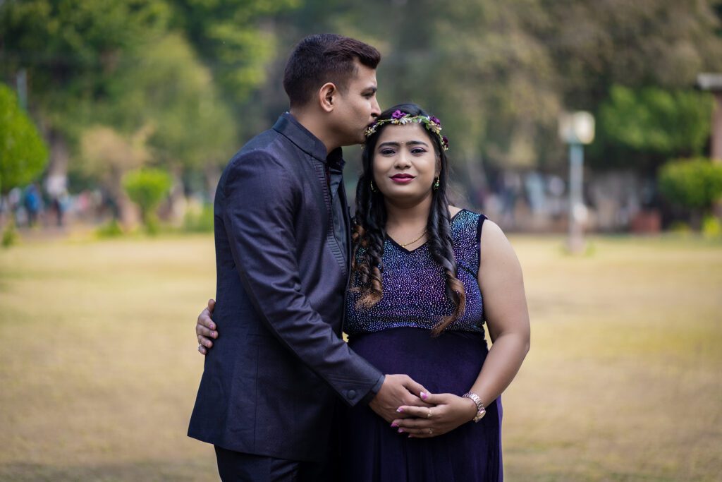Baby Shower (Maternity) kissing on head