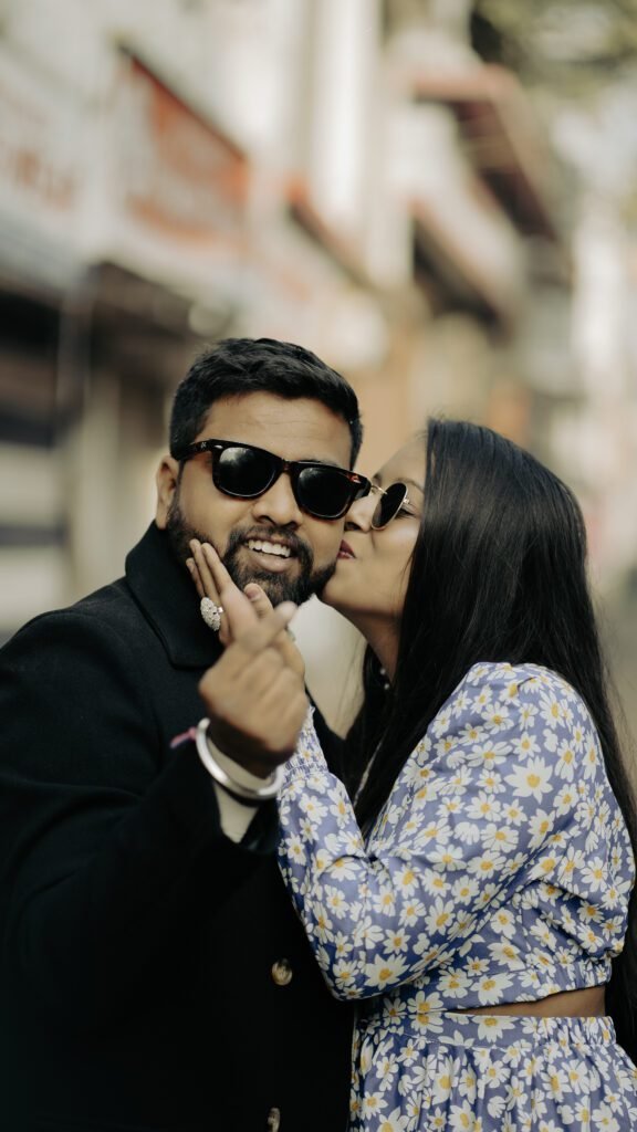 Best Pre Wedding Shoot Locations in Vadodara – From Street Romance to Royal Backdrops 29 romantic pre wedding photoshoot Vadodara